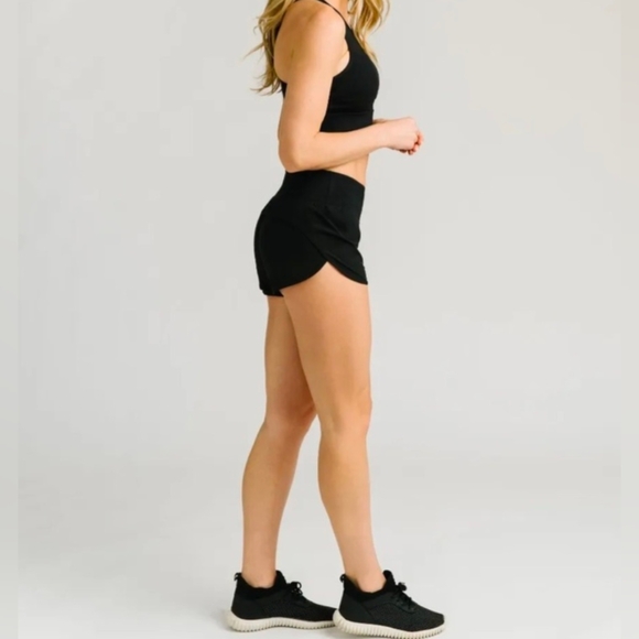 ZYIA Pants - Zyia Black Women's Athletic Shorts Size Large